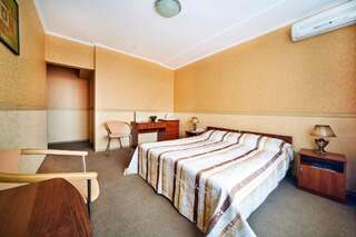 Гостиница Дельта Отель Севастополь Двухместный номер стандарт с 1 кроватью или 2 отдельными кроватями-7